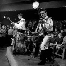 Photo Of Pirates And Mick Green Frank Farley Johnny Spence 1964 OLD MUSIC PHOTO