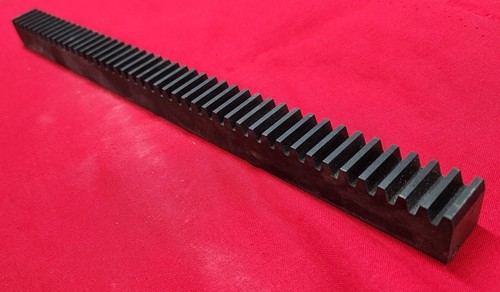 UNBRANDED SQUARE GEAR RACK 45-TEETH 19MM: WIDTH 295MM:LENGTH STEEL