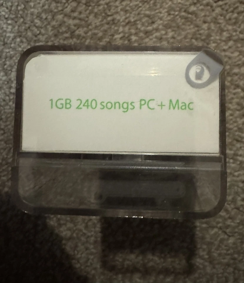 Apple iPod Shuffle A1204 1 GB Silver - Image 3 of 4