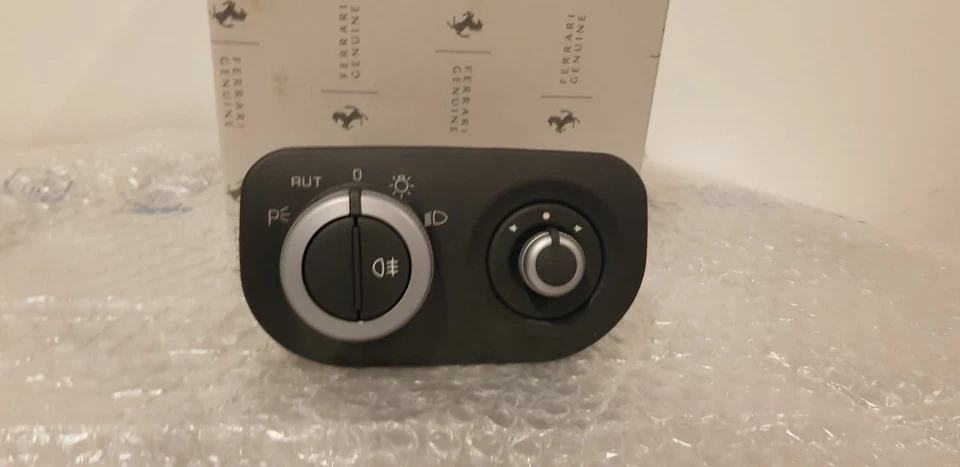 Conjunto de interruptor de luz y espejo retrovisor Ferrari 599 GTB GTO - 227031 Foto 3 de 4