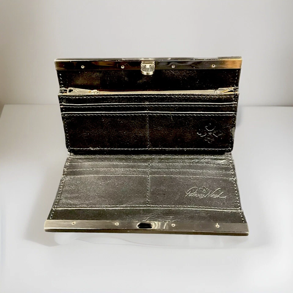 Cartera sin asas Patricia Nash para mujer con marco de cuero Cauchy negra Foto 3 de 4