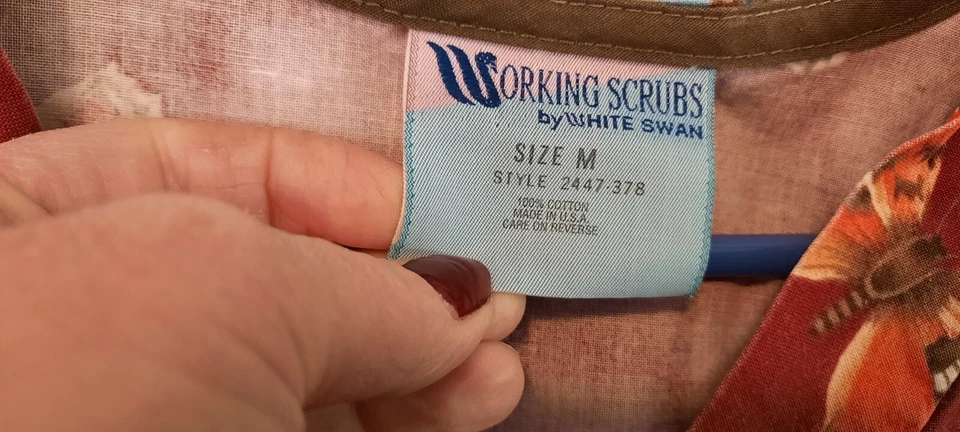 Женский топ Working SCRUBS by White Swan средний размер бабочки  - Изображение 2 из 4
