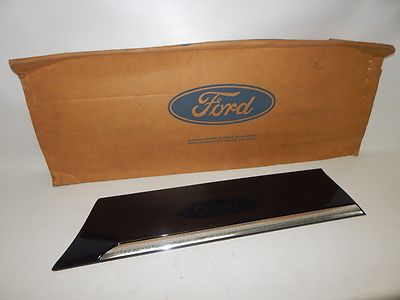 New OEM 1998-2005 Mercury Outside Door Body Side Moulding Molding Left Hand LH
