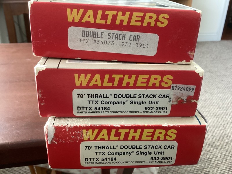 Walthers HO 70' Thrall Double Stack Car TTX 932-3901 (3 kits)