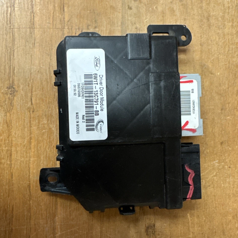 Модуль водительской двери 2006-2008 Lincoln Town Car Marquis без ключа 6W1T-13C791-BB - Изображение 4 из 4