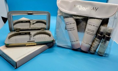 Mary Kay TimeWise Miracle Set, Comb To Oily Skin & Foundation Compact/NEW-SEALED