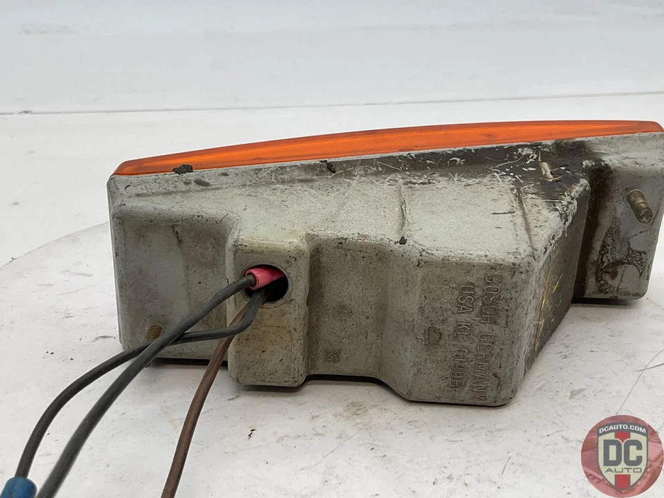 1984-1986 Porsche 911 поворотник слева/справа 91163140500 131200 - Изображение 3 из 4