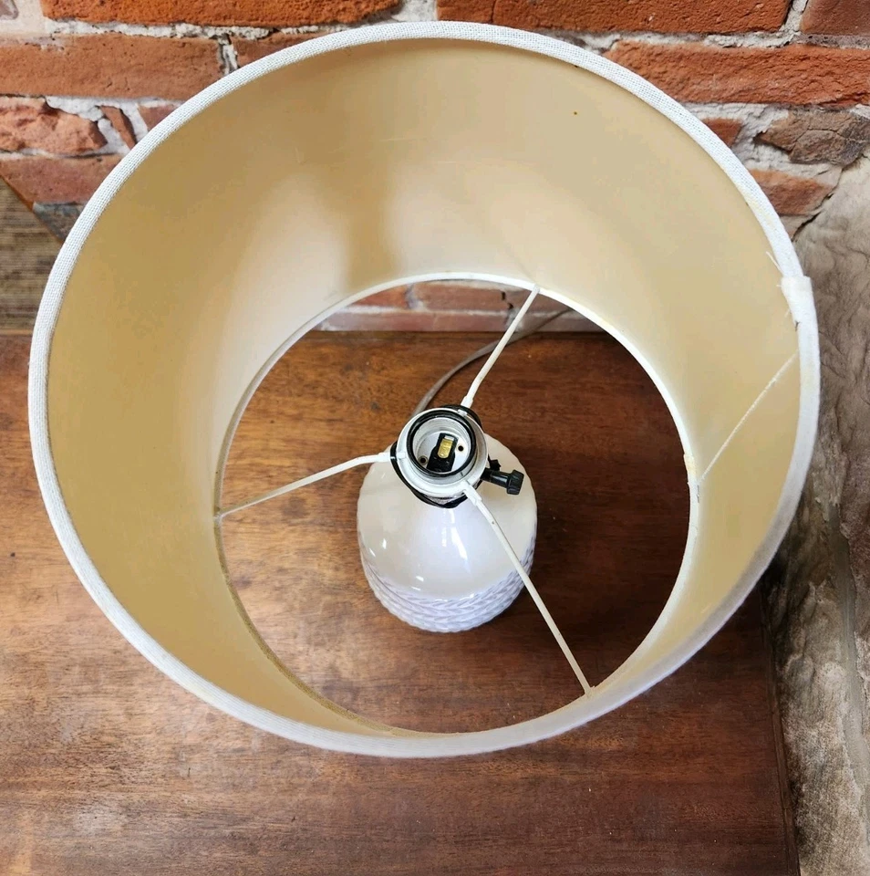 "Lámpara de mesa moderna de cerámica con pantalla - blanco/beige - 17"" de alto"  Foto 3 de 4