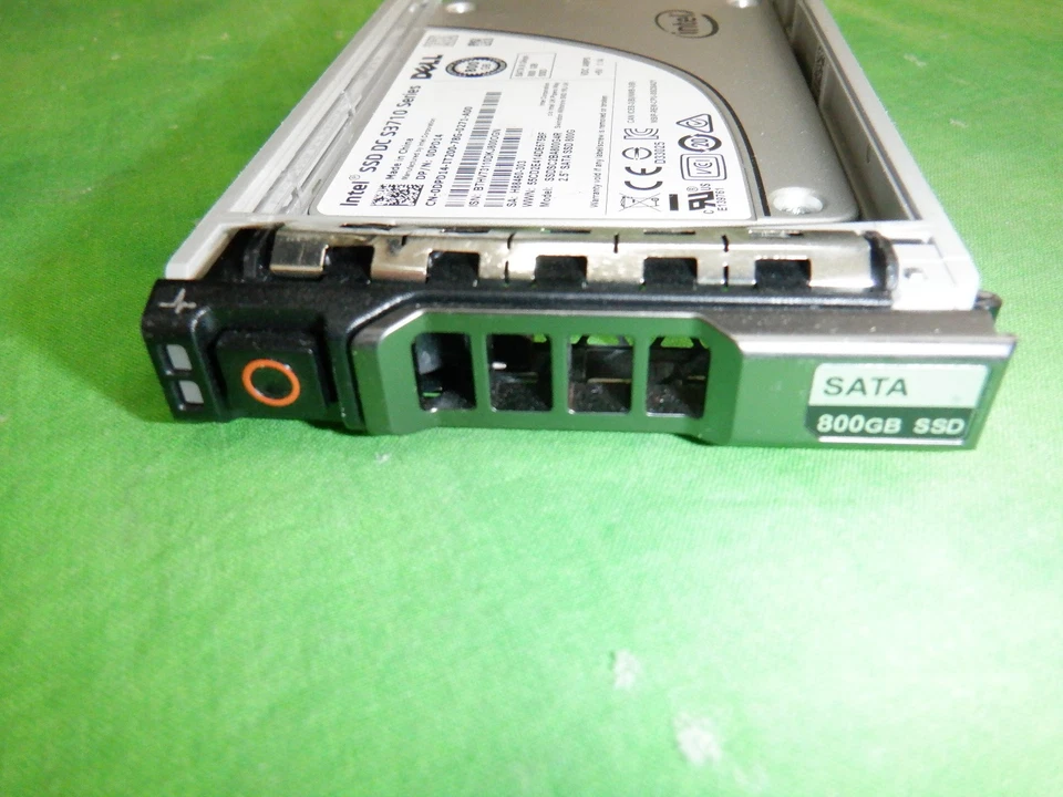 Dell DPD14 DC S3710 800GB 2.5″ SATA 6 Gbps SSD Series 0DPD14 with caddy G9 G10 - Image 2 of 4
