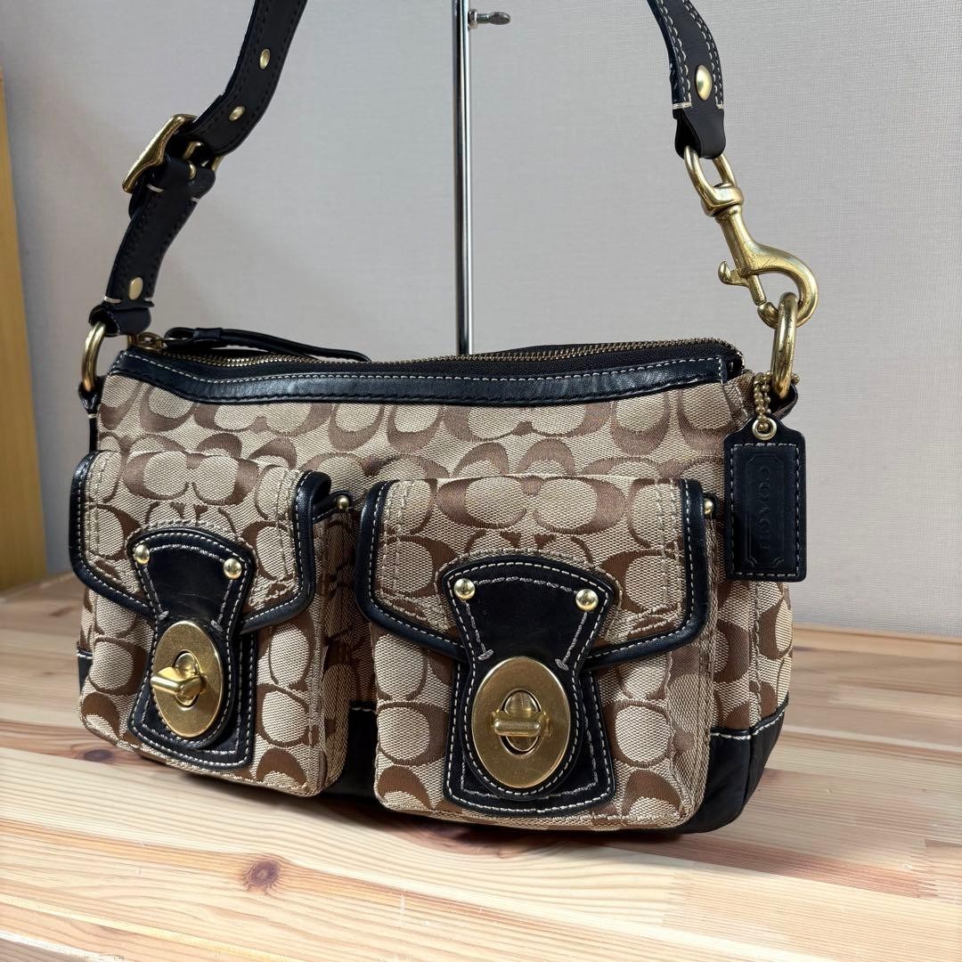 Excellent condition Coach Legacy Turn Lock Bag Black thumbnail 2