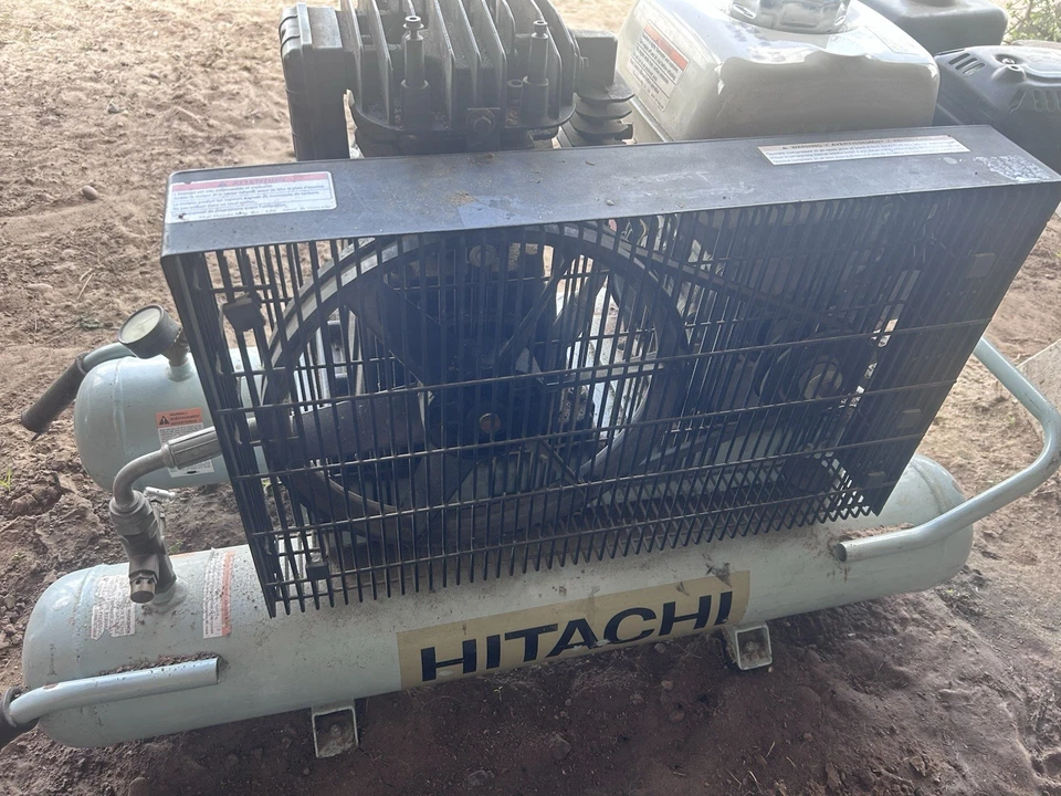 Compresor de aire Metabo HPT-EC2610 tanque de 8 galones, 145 PSI Foto 3 de 3