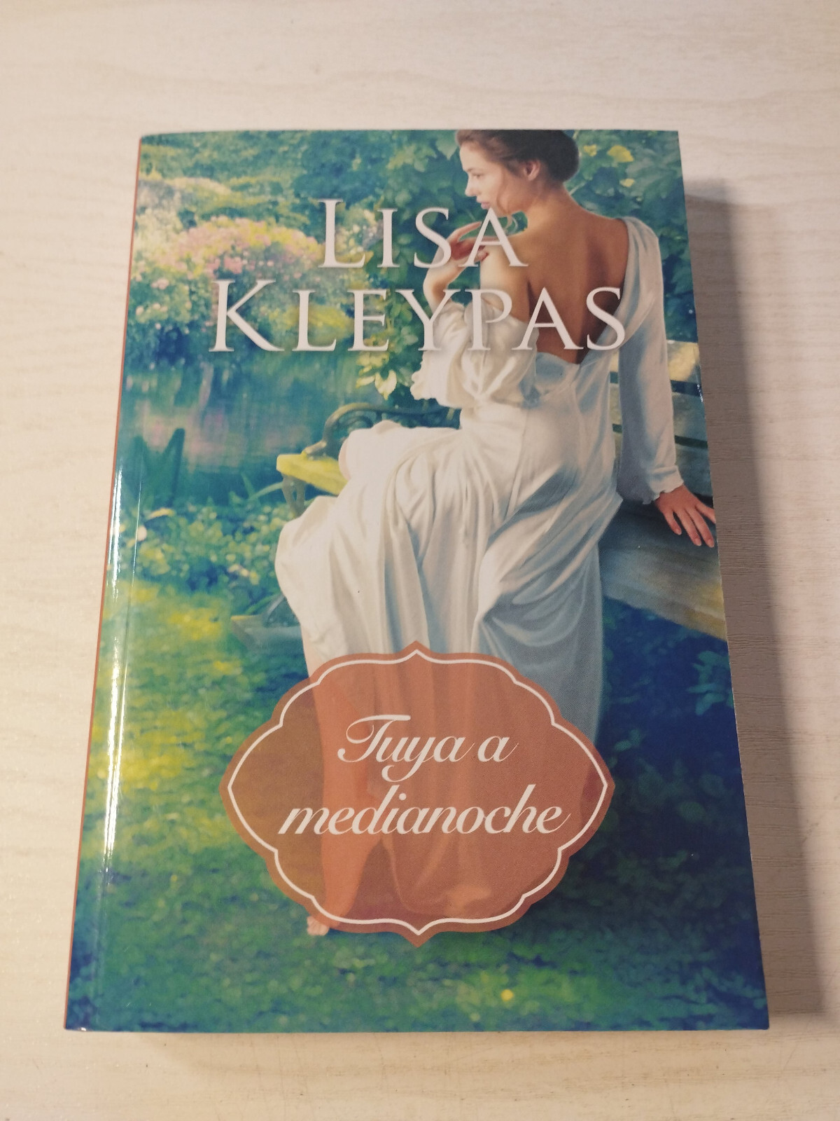 Yours at Midnight Lisa Kleypas 2021 Penguin Romance Book Spanish Am
