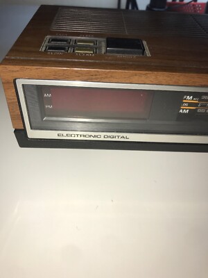 【レトロ】アメリカ General Electric AM/FMラジオ クロック レトロ】アメリカ General Electric AM/FMラジオ クロック オーディオ機器