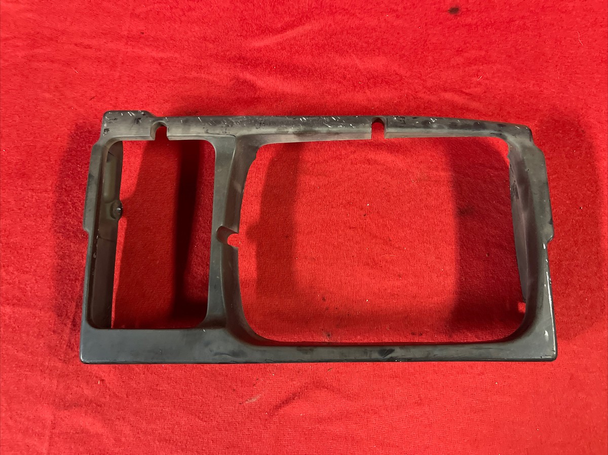 1984-1986 Nissan 300ZX Z31 2+0 Turbo Left Driver HEADLIGHT