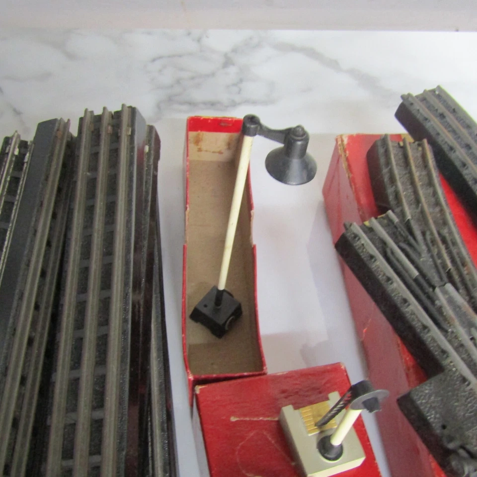 Twin Trix TTR Track Straight Curve Quarter Points Signals etc JOB LOT 81 ITEMS ! - Image 4 of 4