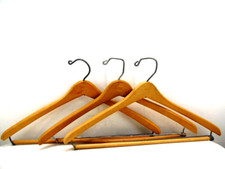 wooden hangers vintage 1445h2 preowned in good condition