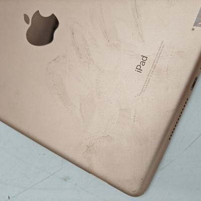 iPad 本体　第6世代　 ローズゴールド　A1954 iPad Apple 第6世代 9.7インチ A1954 32GB Wi-Fi+Cellularモデル SIM