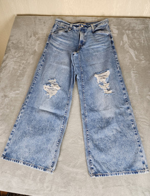 Levi's Women's 29 Wide Leg Mid Rise Light Wash Distressed 5-Pocket Jeans