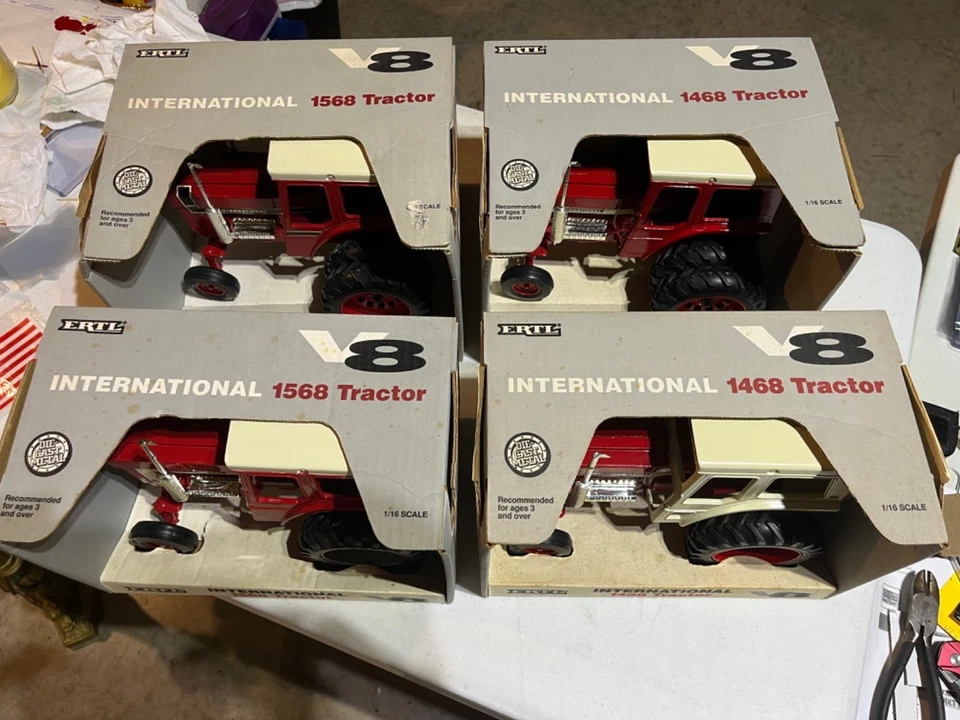 IH 1468 & 1568 4 of 4 V8 Series Tractors w Dual Stacks 1/16 Scale NIB by Ertl - Image 2 of 4