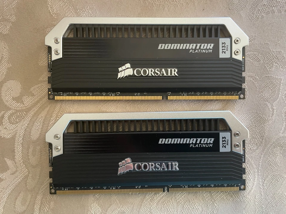 CORSAIR Dominator Platinum 64GB (8 x 8GB) X 2 DDR3 2133 Memory - Image 2 of 2