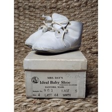 Vintage 1950's Mrs. Days Ideal Baby Shoes White Leather Infant Soft Sole Size 4