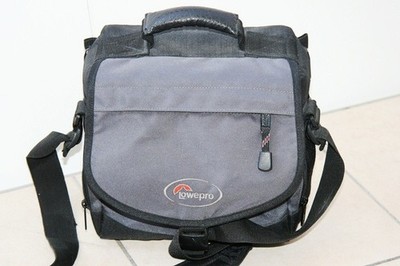 Lowepro Nova 2 Camera Care System Fototasche Kameratasche Bag