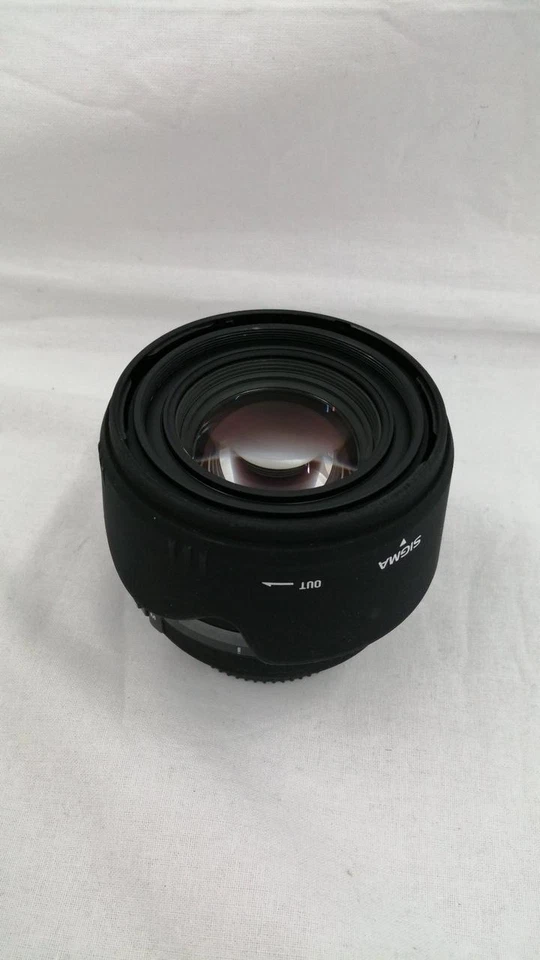 Sigma DC AF 30mm f/1.4 EX HSM Lens for Sigma SA Mount Camera Body - Image 2 of 4