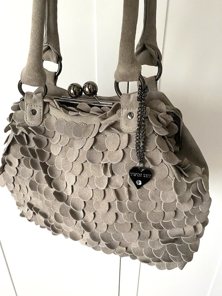 TWINSET Simona Barbieri Italian made fishscale suede pattern handbag USED ONCE - Image 4 of 4