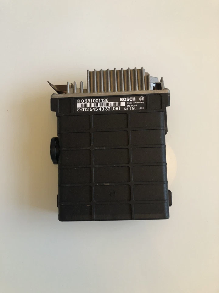 Mercedes Benz W124 E300D 2.5 Turbo ECU usado Foto 2 de 4