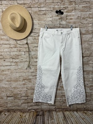 DG2 Diane Gillman Americana White Denim Wide Leg Embroidered Star Jeans Size 16P