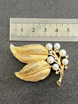 Vintage Trifari Brosche