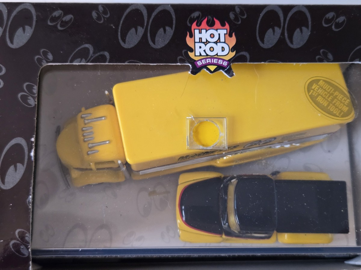 Hot Wheels 100 Moon Equipped 2 Car Set Mooneyes 1938 Ford Coe for