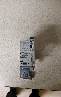 lenze Frequenzumrichter Frequenzumformer motor ansteuerung