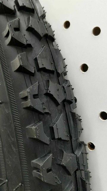 schwinn big knobby bike tire