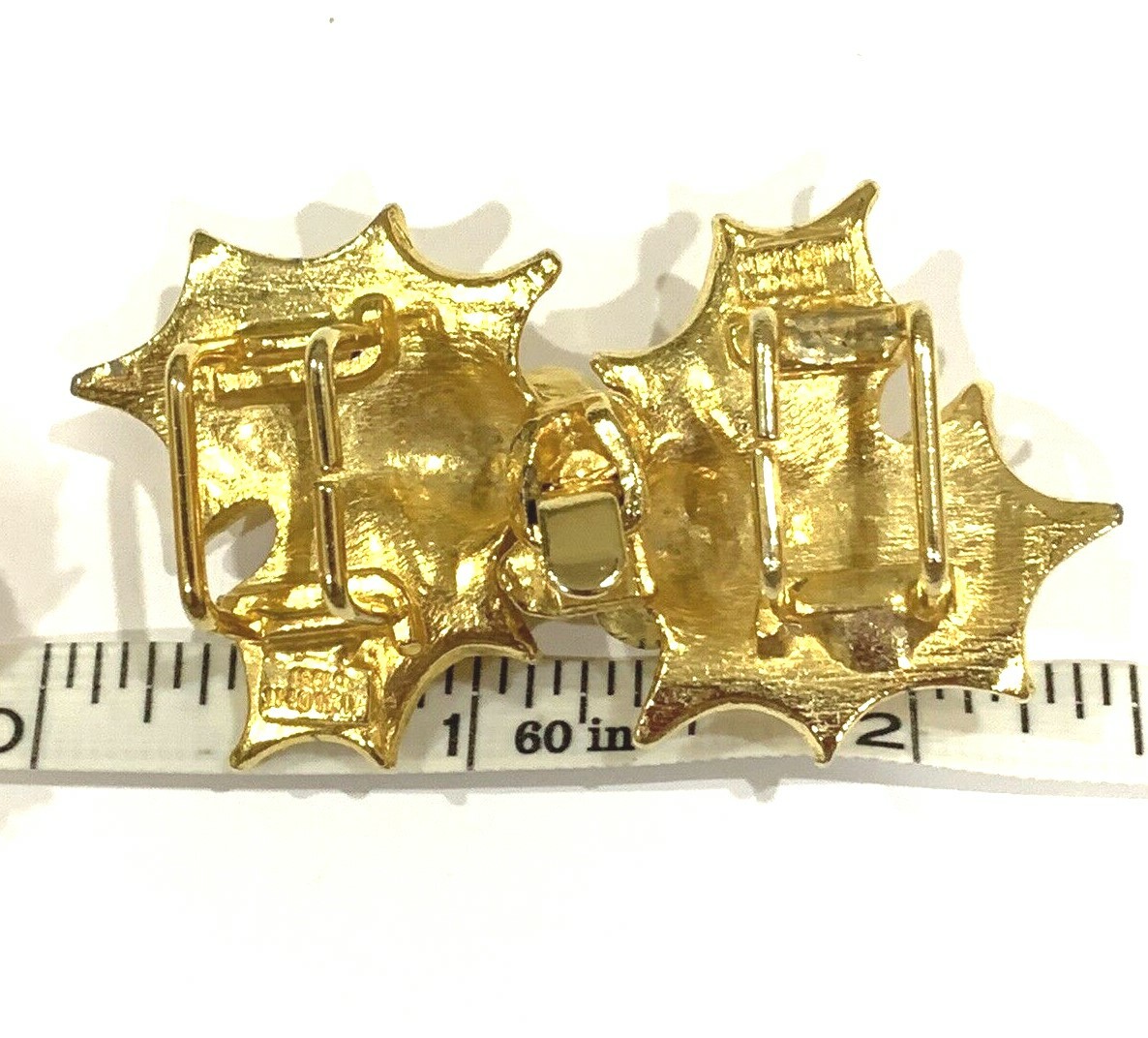 Stunning! Vintage MIMI DI N 1981 Holly Berry Belt buckle Gold tone 3.5\