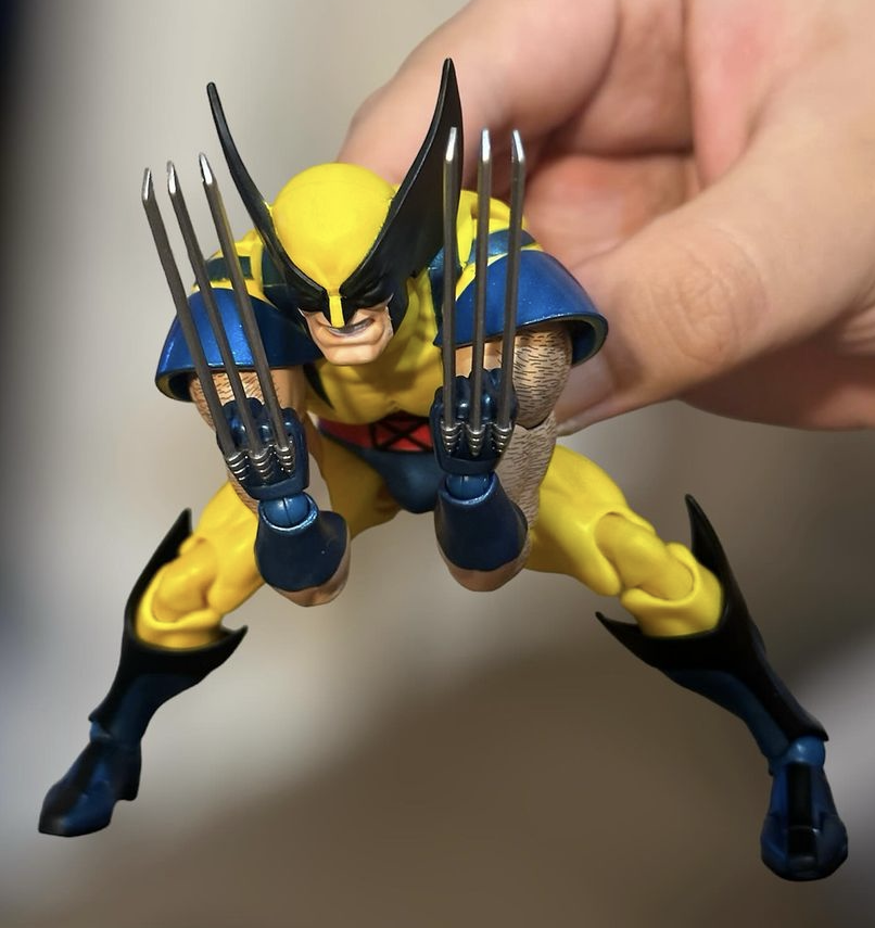 Authentic Wolverine Mafex No.096 Tiger Stripe Reissue 6