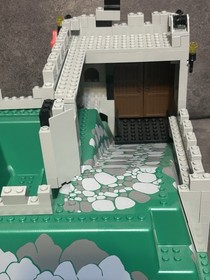 LEGO King's Mountain Fortress (set 6081) released in 1990 Not Complete
