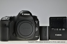 Canon EOS 5D Mark III 22.3MP Digital Camera Body Excellent