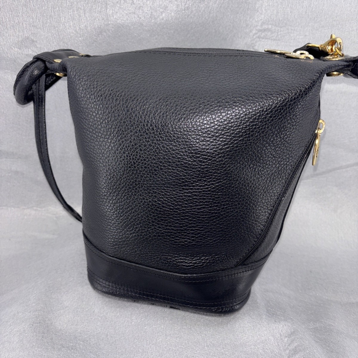 VALENTINA Italy Black Pebble Leather Gold Studded Zip Strap Backpack Convertible New Valentina Italy Black Pebble Leather | Mercari main image 4