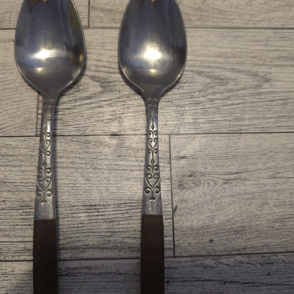 Vtg Set of 4 Teaspoons Interpur Canoe Hearts Stainless Brown Handle MCM Japan - Image 2 of 4