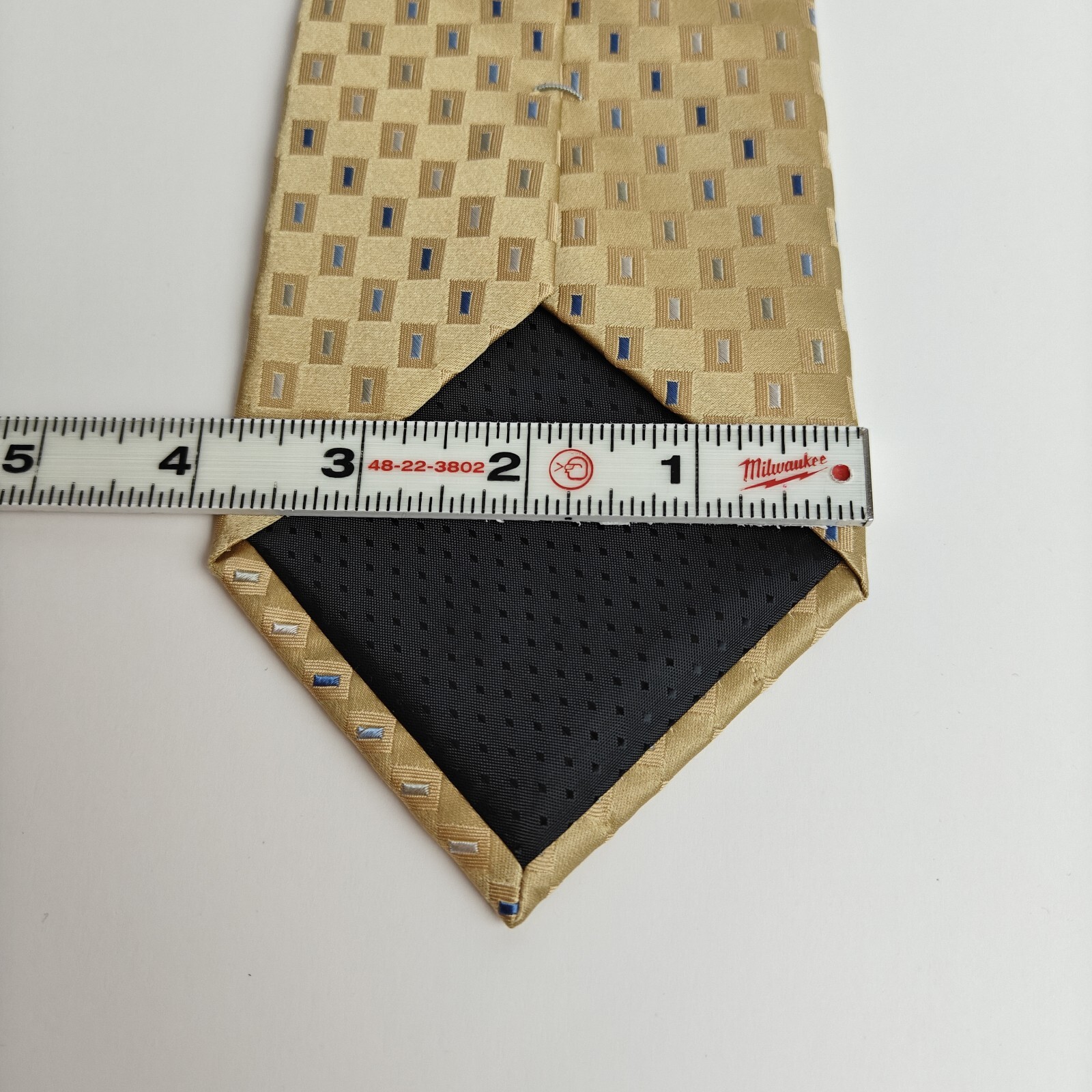 Picture 4 of 6