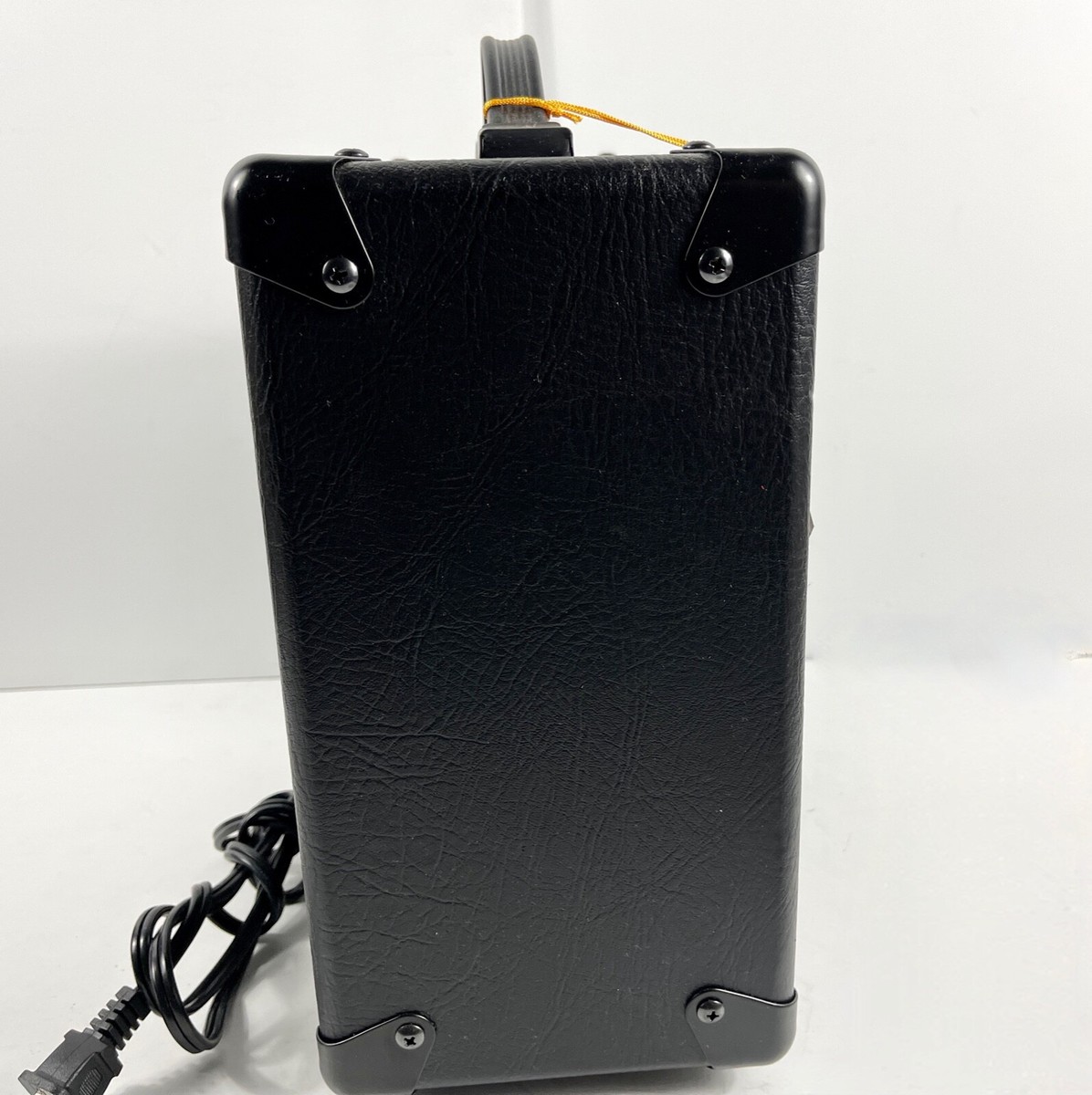 Fat Boy FBGB15 15-Watt Bass Amplifier w/ 10FT. Yamaha Guitar Cable