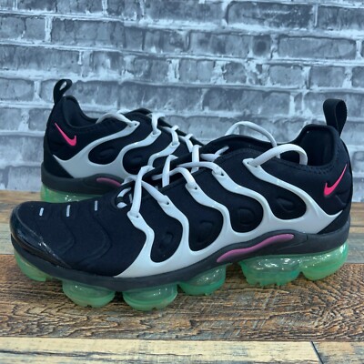 vapormax plus hyper pink
