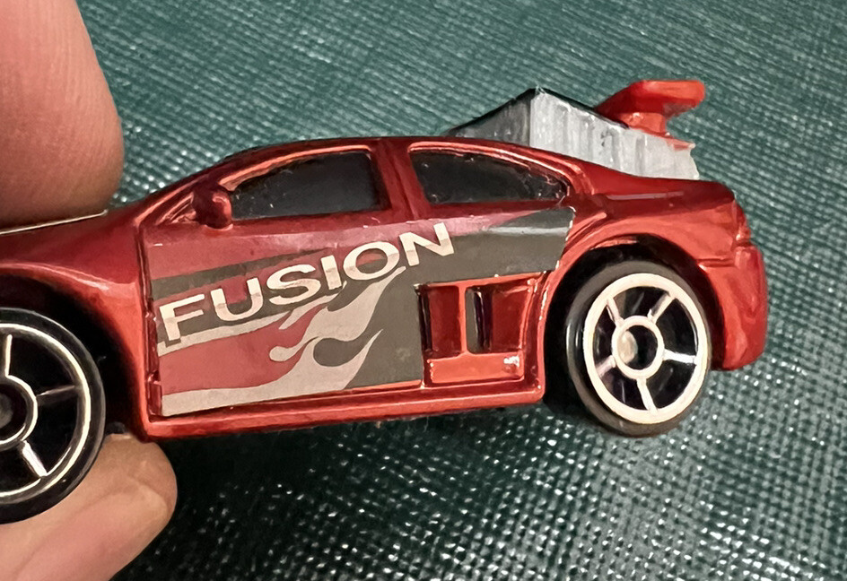 Hot Wheels 2006 Ford Fusion Tuner Street Racer Diecast Car