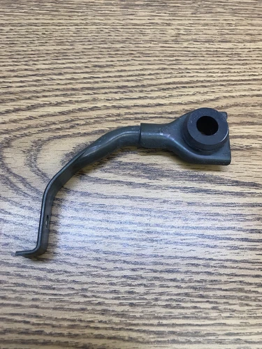 BRACKET, SIDE LH