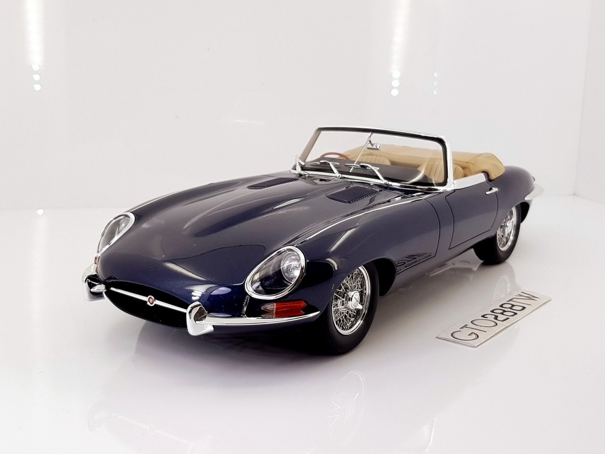 GT Spirit 1:12 scale Jaguar E-Type Roadster/Cabriolet Dark Blue