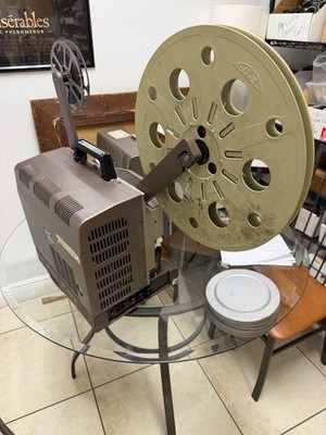 EIKI EX-5500A 16mm Autoload Sound Projector w/ 550 Watt Xenon