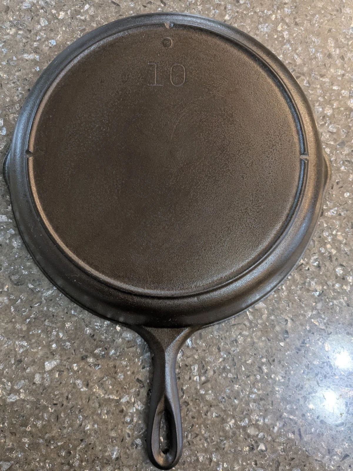 RESTORED* Vintage Lodge #10 Cast Iron Skillet - 3 Notch Heat Ring