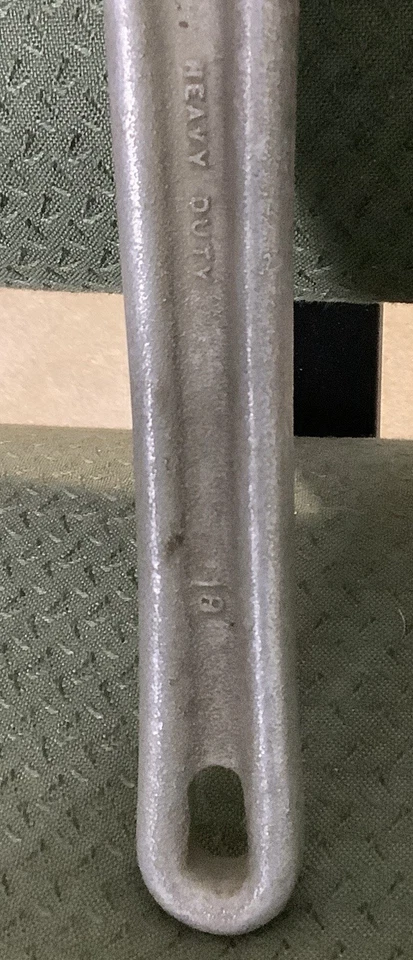 RIDGID 铝制偏移 18 英寸重型管道扳手 — 第 3/4 张图片