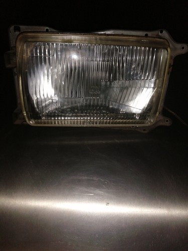 Audi 80 Scheinwerfer mit Halterung vorne rechts (Bosch) 1 305 620 373